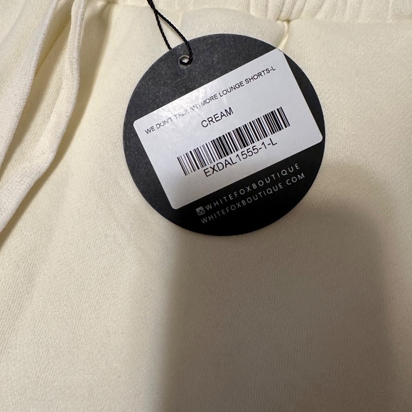 Super cute shorts by White Fox - Picture 6 of 10